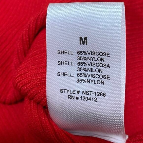 NIA Marais Red Ribbed Knit One Shoulder 3D Floral Sleeveless Cami Blouse Top M - Picture 6 of 6